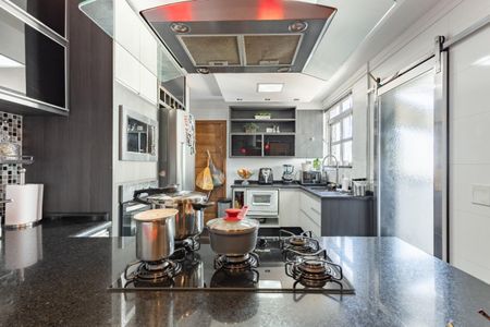 Apartamento à venda com 147m², 3 quartos e 1 vaga
