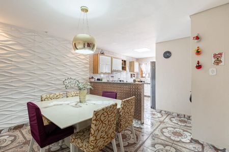 Casa à venda com 4 quartos, 300m² em Chácara Mafalda, São Paulo