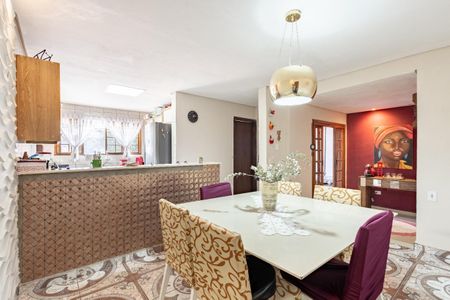 Casa à venda com 4 quartos, 300m² em Chácara Mafalda, São Paulo