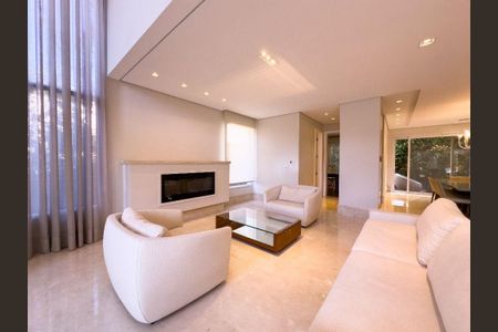 Casa de Condomínio à venda com 4 quartos, 608m² em Centro Comercial Jubran, Barueri