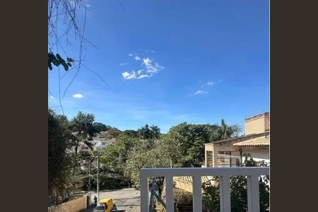 Casa à venda com 230m², 3 quartos e 3 vagas