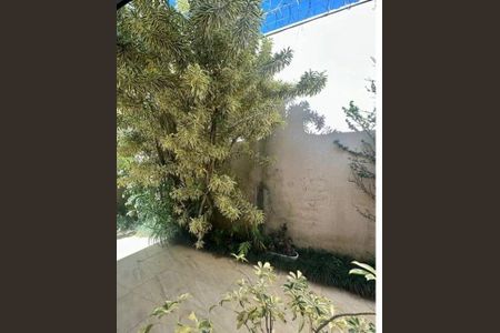 Casa à venda com 230m², 3 quartos e 3 vagas