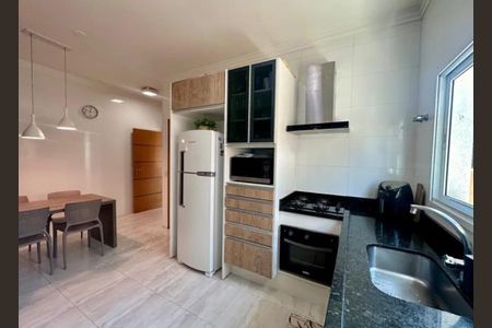 Casa à venda com 230m², 3 quartos e 3 vagas