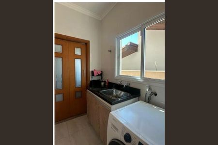 Casa à venda com 230m², 3 quartos e 3 vagas