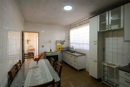 Casa à venda com 124m², 2 quartos e 2 vagas Casa à venda com 124m², 2 quartos e 2 vagasCozinha