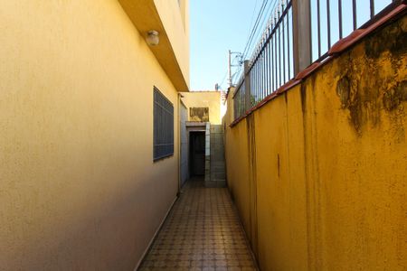 Casa à venda com 124m², 2 quartos e 2 vagas Casa à venda com 124m², 2 quartos e 2 vagasCorredor