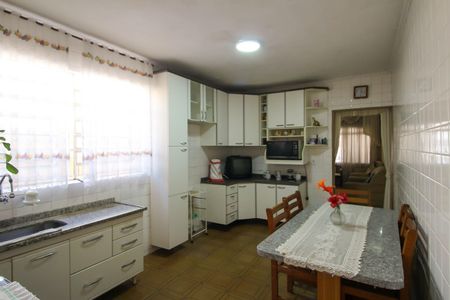 Casa à venda com 124m², 2 quartos e 2 vagas Casa à venda com 124m², 2 quartos e 2 vagasCozinha