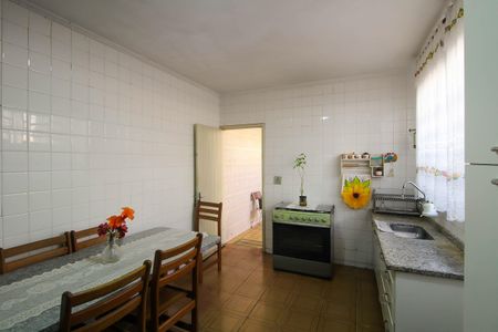 Casa à venda com 124m², 2 quartos e 2 vagas Casa à venda com 124m², 2 quartos e 2 vagasCozinha