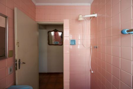 Casa à venda com 124m², 2 quartos e 2 vagas Casa à venda com 124m², 2 quartos e 2 vagasBanheiro