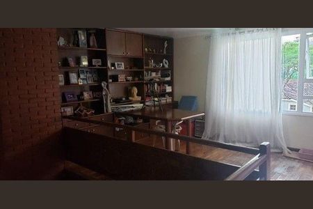 Casa à venda com 3 quartos, 320m² em Jardim Virginia Bianca, São Paulo