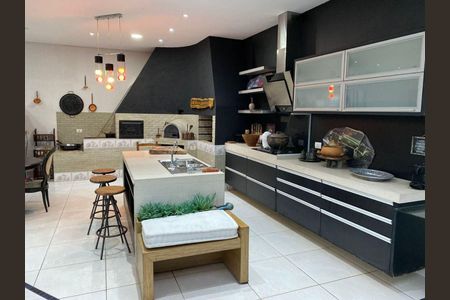 Casa à venda com 4 quartos, 860m² em Residencial Tambore, Barueri