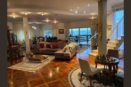 Casa à venda com 4 quartos, 860m² em Residencial Tambore, Barueri