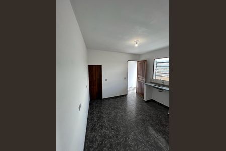 Casa à venda com 6 quartos, 300m² em Vila Teresinha, São Paulo