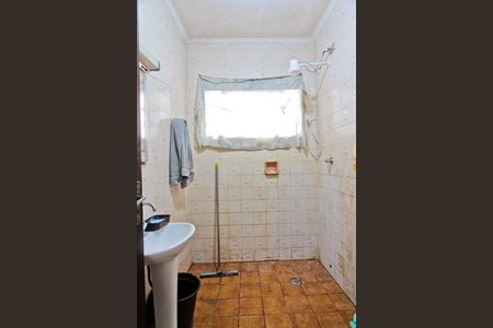 Casa à venda com 84m², 2 quartos e 2 vagas Casa à venda com 84m², 2 quartos e 2 vagasBanheiro social