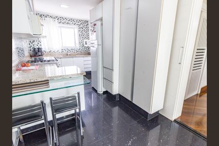 Apartamento à venda com 161m², 3 quartos e 4 vagas