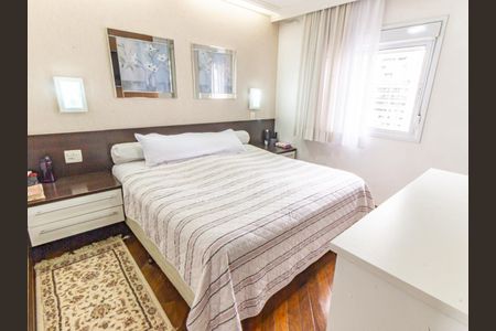 Apartamento à venda com 161m², 3 quartos e 4 vagas