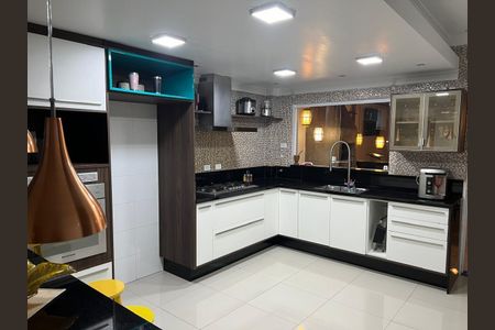 Casa à venda com 174m², 3 quartos e 3 vagas