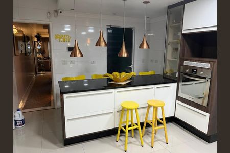 Casa à venda com 174m², 3 quartos e 3 vagas
