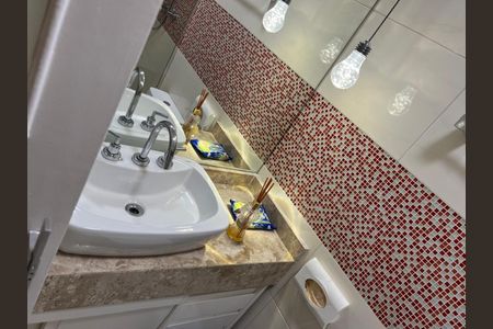 Casa à venda com 174m², 3 quartos e 3 vagas