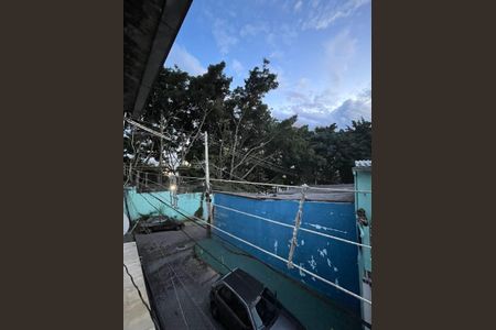Casa à venda com 48m², 3 quartos e sem vaga Casa à venda com 48m², 3 quartos e sem vagaVista
