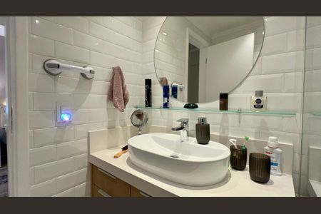 Apartamento à venda com 125m², 2 quartos e 1 vagaBanheiro da Suíte 1
