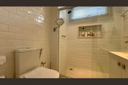 Apartamento à venda com 125m², 2 quartos e 1 vagaBanheiro da Suíte 2
