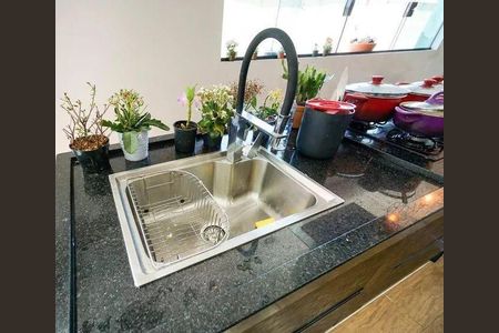 Casa à venda com 4 quartos, 375m² em Jardim Vila Formosa, São Paulo