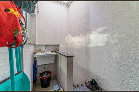 Casa à venda com 178m², 2 quartos e 2 vagas