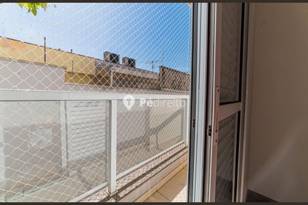 Casa à venda com 178m², 2 quartos e 2 vagas