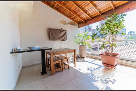Casa à venda com 178m², 2 quartos e 2 vagas