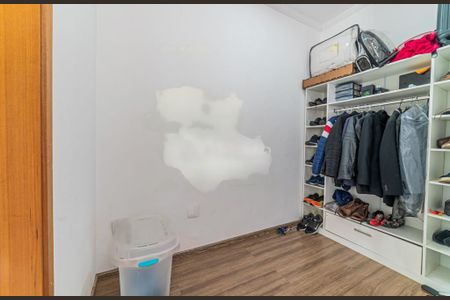 Casa à venda com 178m², 2 quartos e 2 vagas