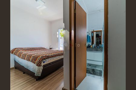 Casa à venda com 178m², 2 quartos e 2 vagas