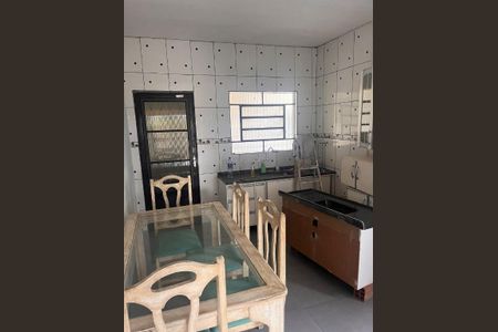 Casa à venda com 2 quartos, 170m² em Vila Sao Silvestre, Barueri