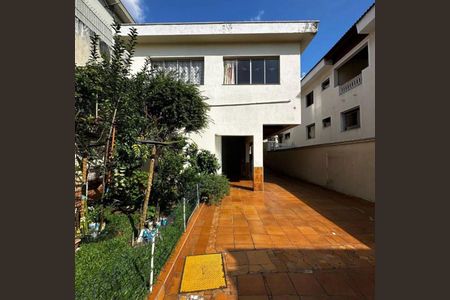 Casa à venda com 265m², 3 quartos e 9 vagas