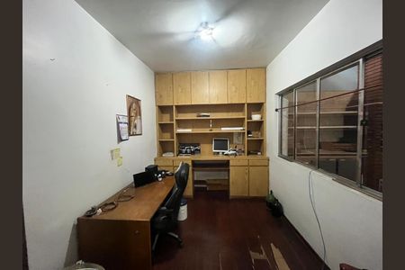 Casa à venda com 223m², 3 quartos e 4 vagas