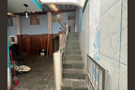 Casa à venda com 223m², 3 quartos e 4 vagas