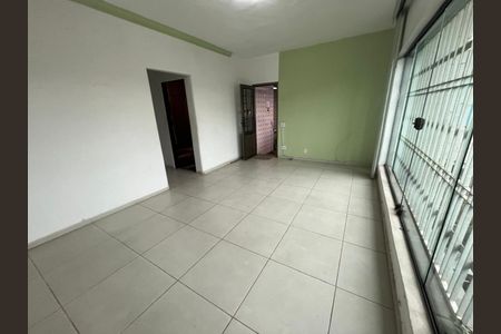 Casa à venda com 3 quartos, 223m² em Vila Guedes, São Paulo