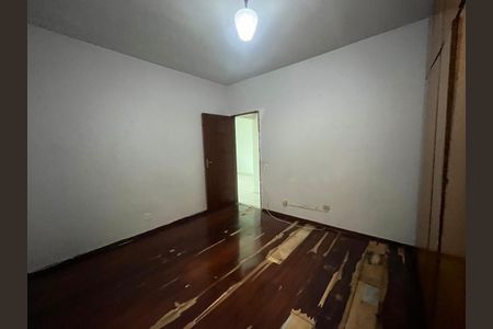 Casa à venda com 223m², 3 quartos e 4 vagas