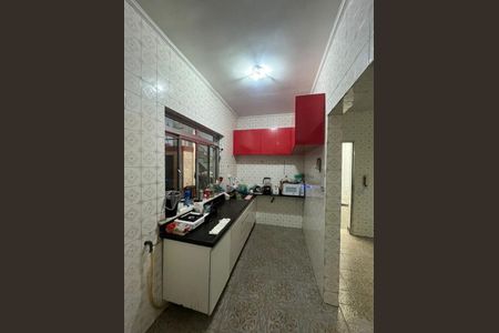 Casa à venda com 223m², 3 quartos e 4 vagas