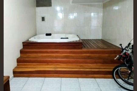 Casa à venda com 3 quartos, 180m² em Vila Granada, São Paulo