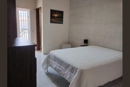 Casa à venda com 3 quartos, 180m² em Vila Granada, São Paulo