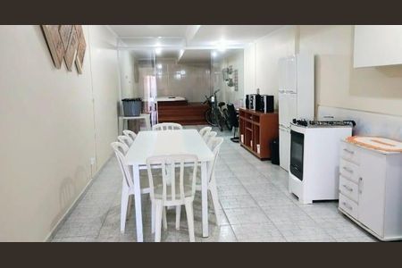 Casa à venda com 3 quartos, 180m² em Vila Granada, São Paulo