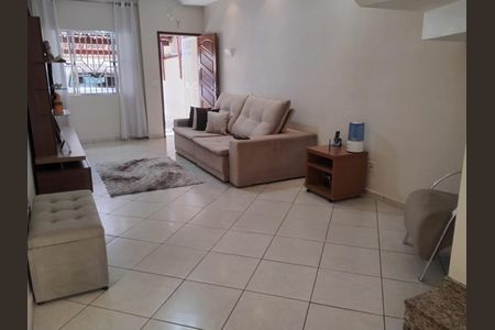Casa à venda com 3 quartos, 180m² em Vila Granada, São Paulo