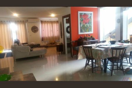 Casa à venda com 3 quartos, 250m² em Tucuruvi, São Paulo