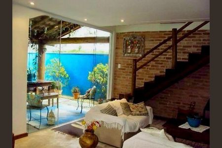 Casa à venda com 3 quartos, 210m² em Quintas do Ingaí, Barueri