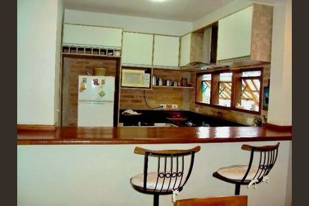 Casa à venda com 3 quartos, 210m² em Quintas do Ingaí, Barueri