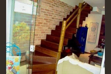 Casa à venda com 3 quartos, 210m² em Quintas do Ingaí, Barueri