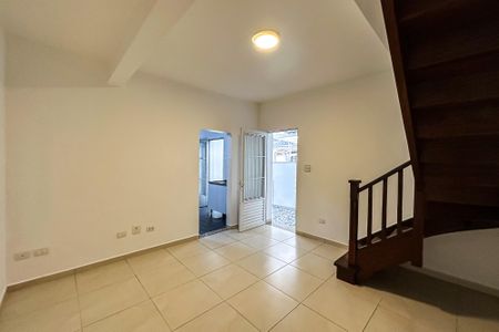 Sala de casa para alugar com 2 quartos, 120m² em Quarta Parada, São Paulo