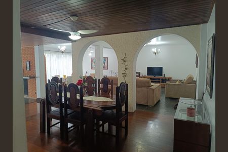 Casa à venda com 500m², 5 quartos e sem vaga