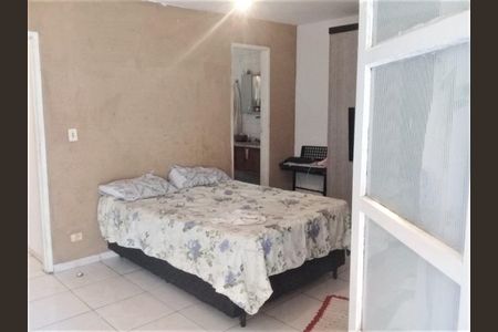 Casa à venda com 3 quartos, 129m² em Jardim Monte Alegre, São Paulo